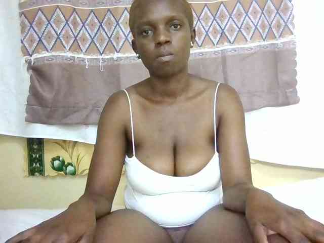 Hot-sexxy-babe webcam