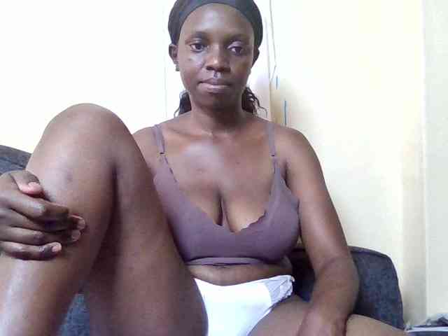 Hot-sexxy-babe webcam