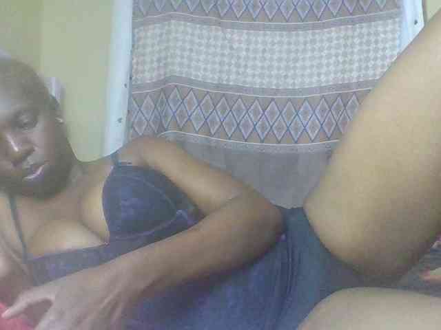 Hot-sexxy-babe webcam