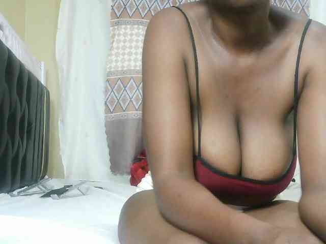 Hot-sexxy-babe webcam