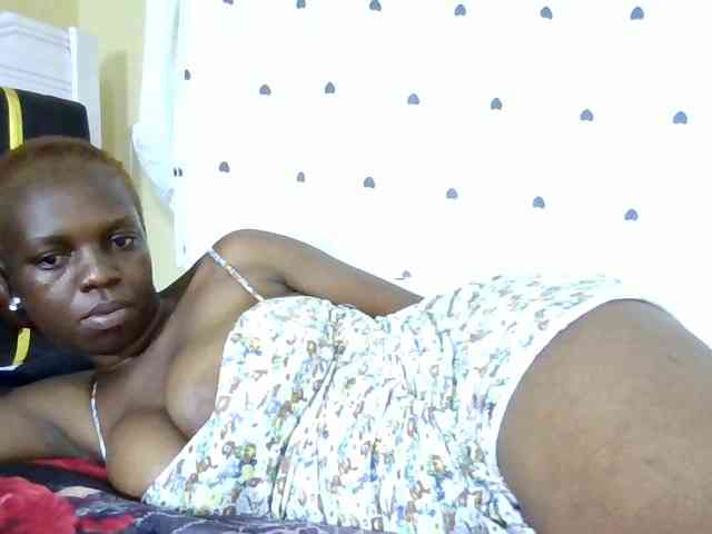 Hot-sexxy-babe webcam