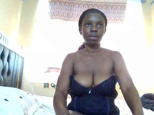 Hot-sexxy-babe webcam