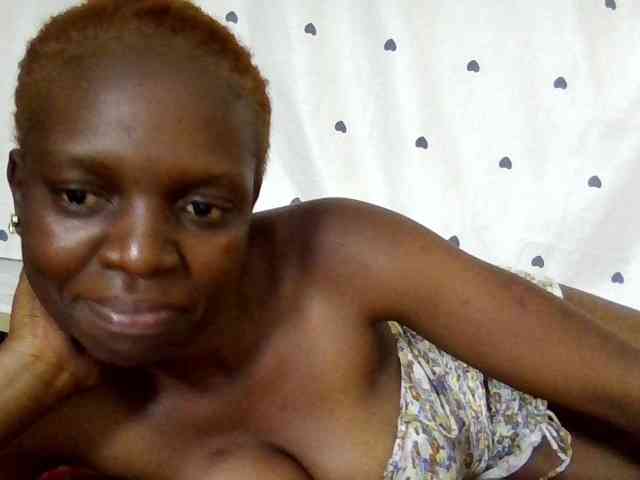 Hot-sexxy-babe webcam