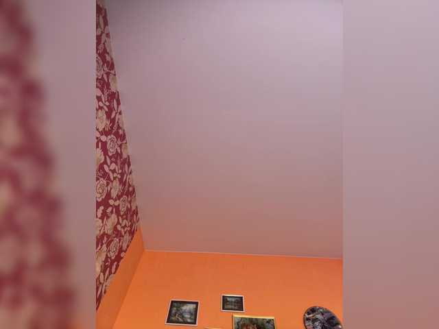 le modèle JevaIskraa est en webcam porno dans un show sur le site bongacams, il possède les tags suivants: White/Caucasian,Brunette,Shaved