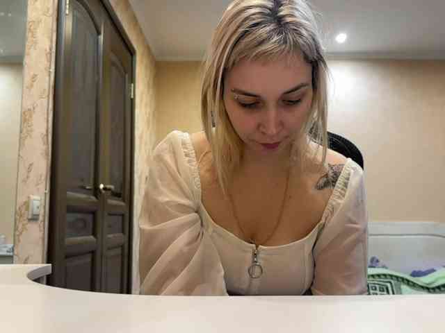 ToshaVeninga Live Webcam on BongaCams