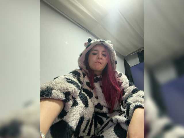 SophiaUniverse's BongaCams show and profile