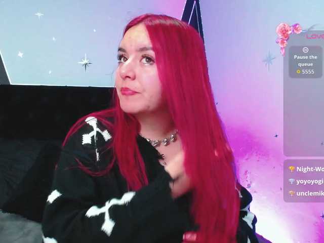 SophiaUniverse's BongaCams show and profile