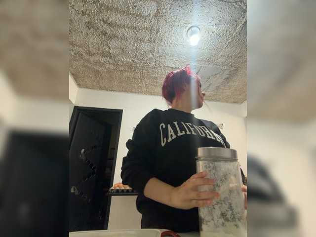 SophiaUniverse's BongaCams show and profile