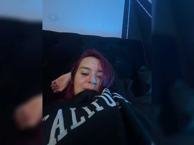 SophiaUniverse's BongaCams show and profile