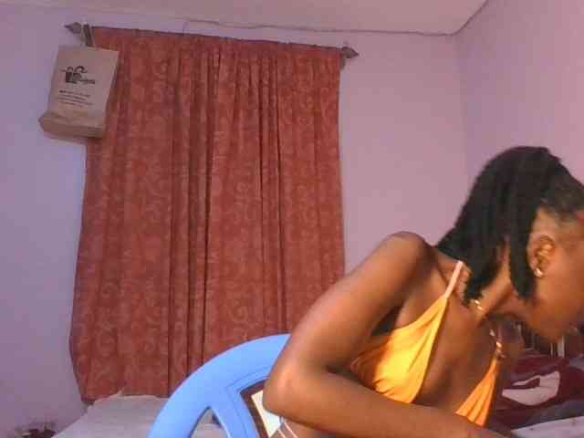 RealTemptress webcam