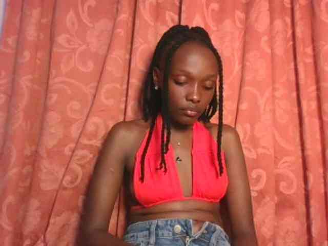 RealTemptress webcam