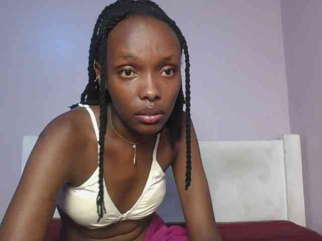 RealTemptress webcam