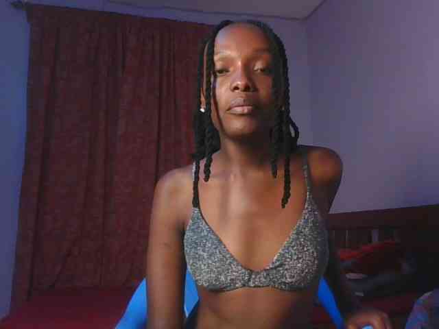 RealTemptress webcam