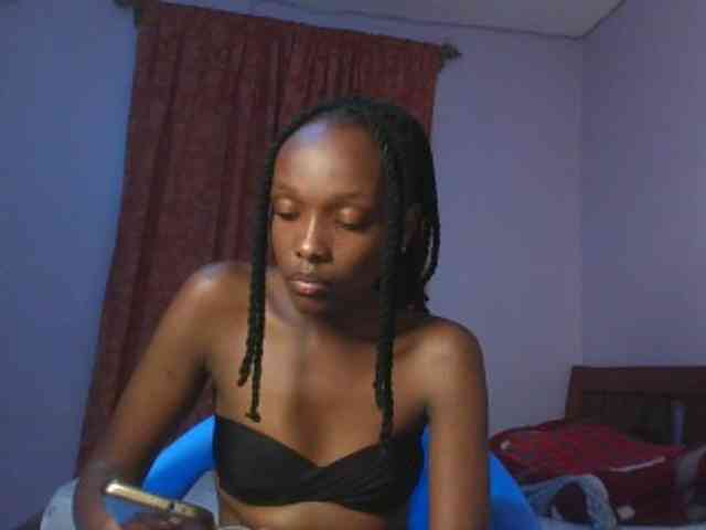 RealTemptress webcam