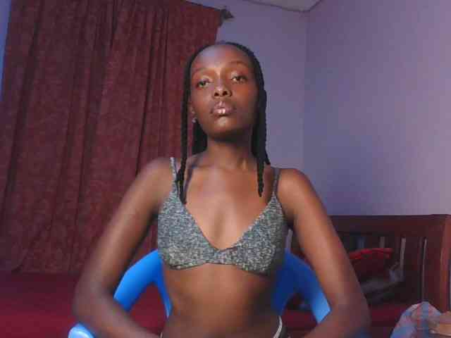 RealTemptress webcam