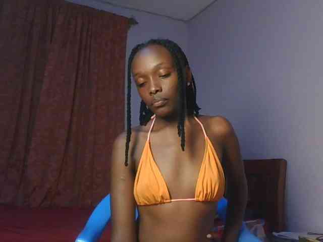 RealTemptress webcam