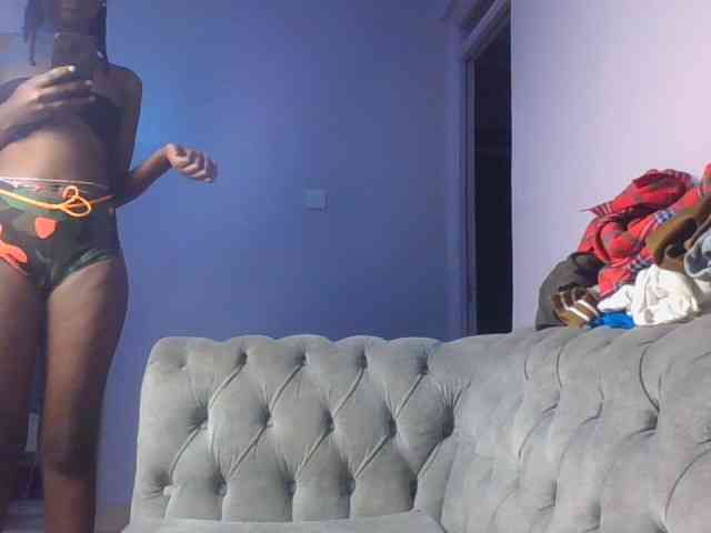 RealTemptress webcam