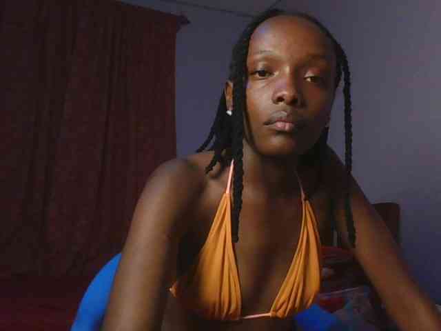 RealTemptress webcam