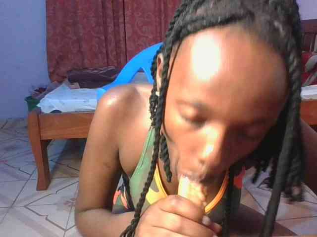 RealTemptress webcam