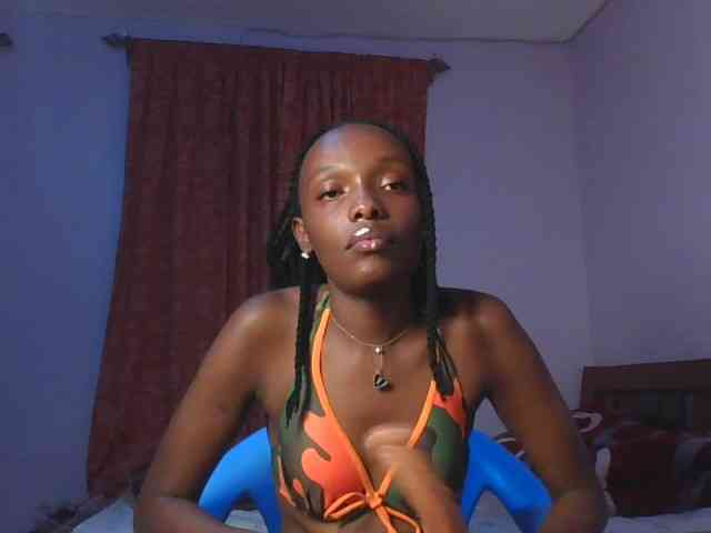 RealTemptress webcam