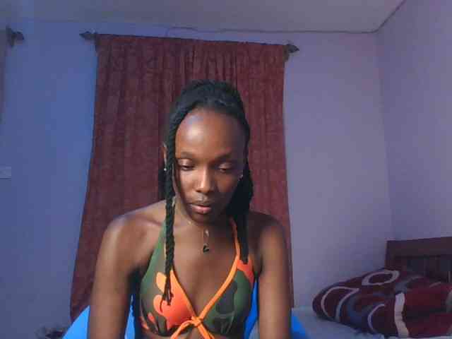 RealTemptress webcam