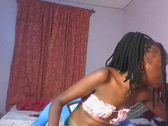 RealTemptress webcam