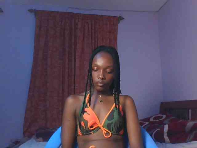 RealTemptress webcam