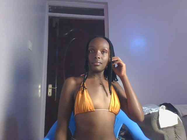 RealTemptress webcam