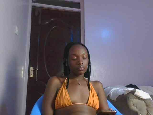 RealTemptress webcam