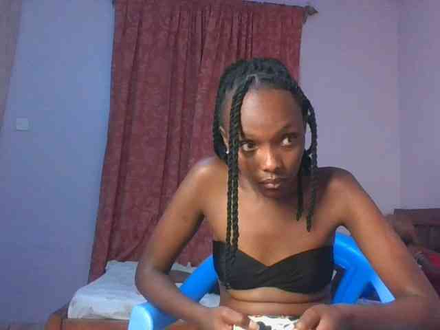 RealTemptress webcam