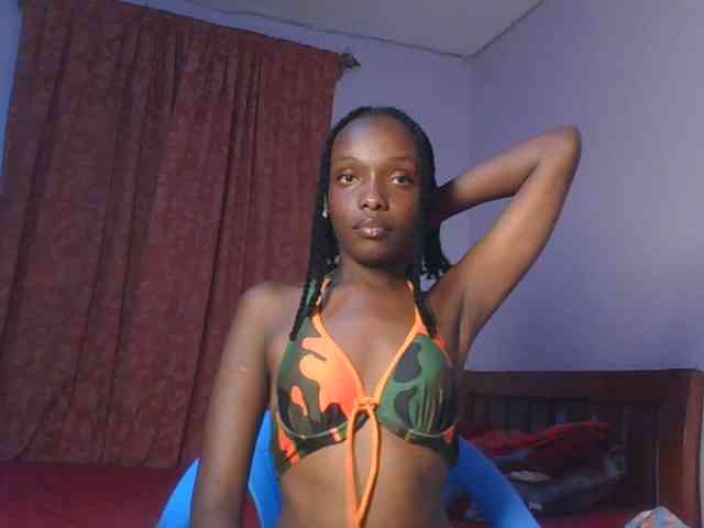 RealTemptress webcam