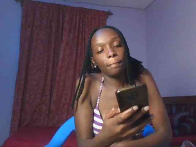 RealTemptress webcam