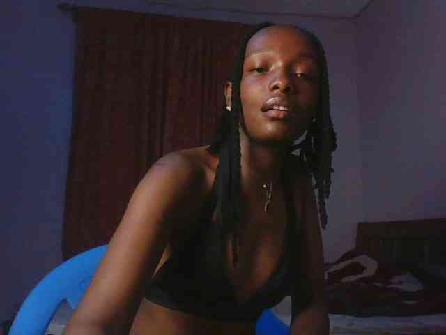 RealTemptress webcam