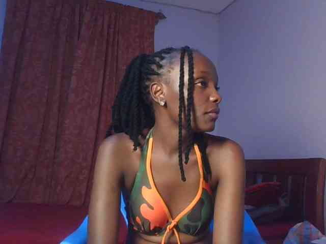 RealTemptress webcam