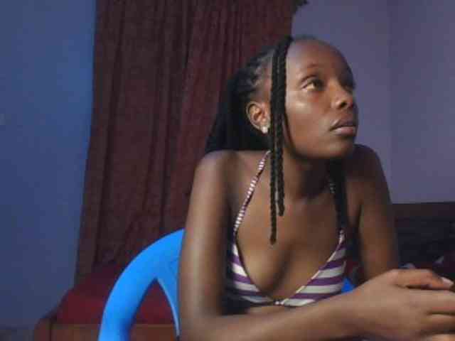 RealTemptress webcam