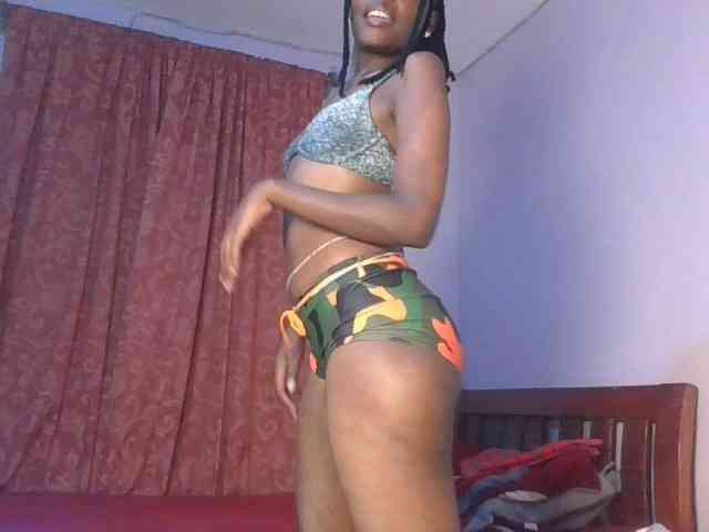 RealTemptress webcam