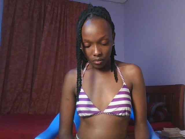 RealTemptress webcam