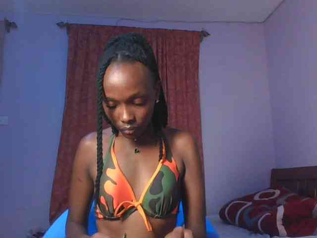 RealTemptress webcam