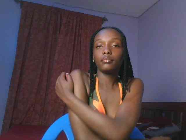 RealTemptress webcam