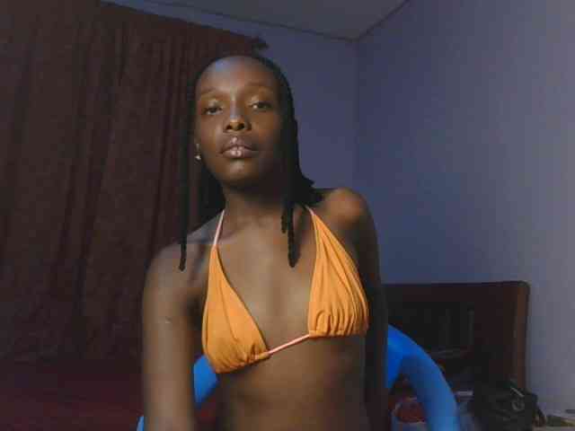 RealTemptress webcam