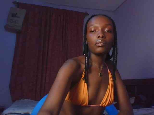 RealTemptress webcam
