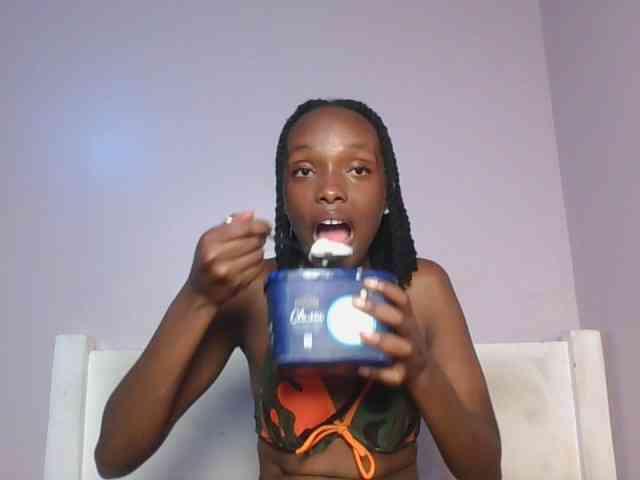 RealTemptress webcam