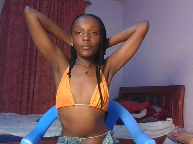 RealTemptress webcam