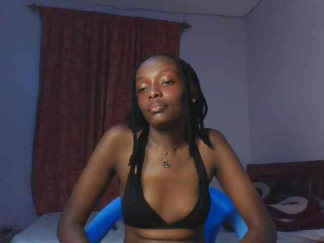 RealTemptress webcam