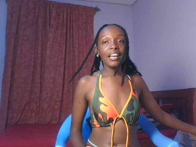 RealTemptress webcam