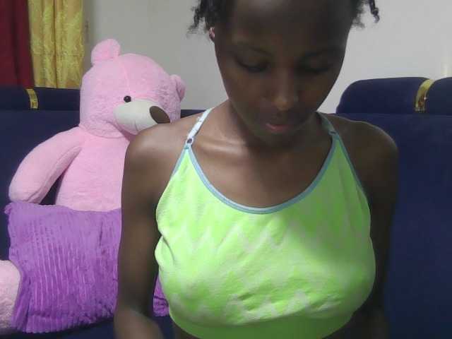 Pixellll's BongaCams show and profile