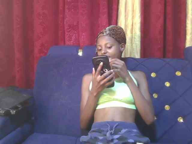 Pixellll Live Webcam on BongaCams