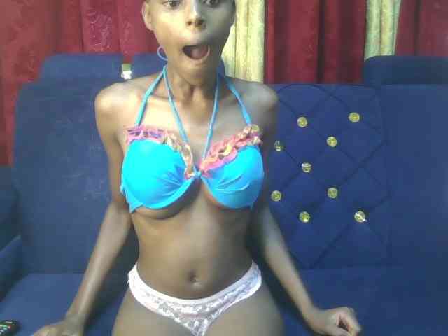 Pixellll Live Webcam on BongaCams