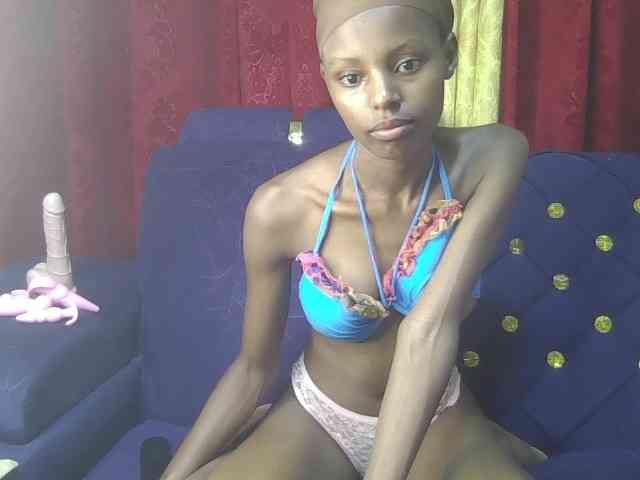 Pixellll Live Webcam on BongaCams