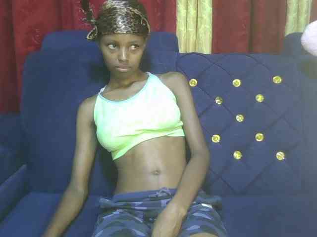 Pixellll Live Webcam on BongaCams